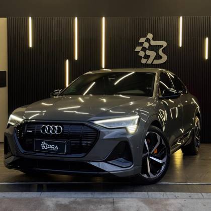 AUDI E-TRON ELÉTRICO SPORTBACK PERFORMANCE QUATTRO AUDI E-TRON ELÉTRICO SPORTBACK PERFORMANCE QUATTRO